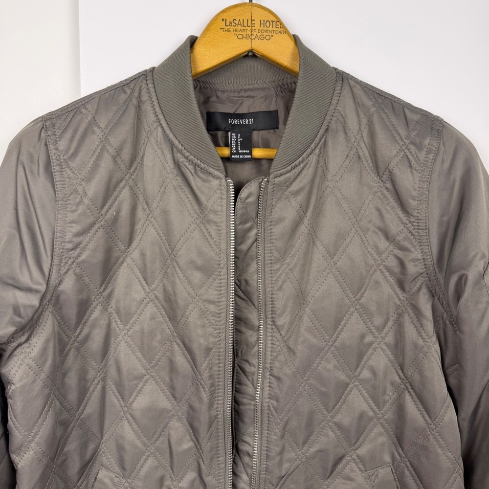 Forever 21 Gray Quilted Bomber Jacket Full Zip Utility Flight Coat Small